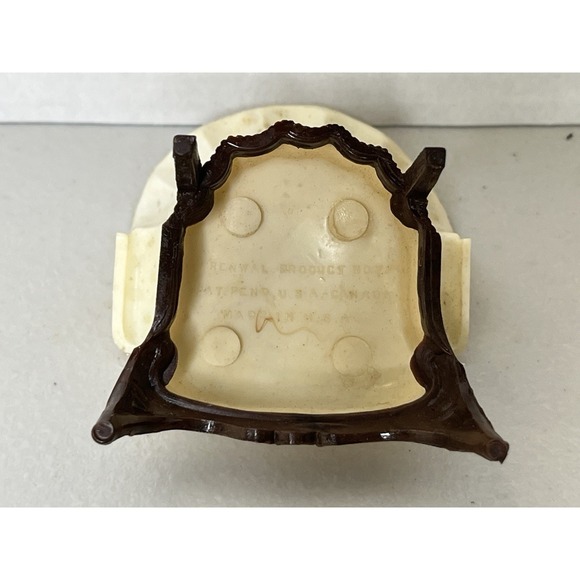 Vintage Renwal Dollhouse CREAM  Living Room Arm Chair Furniture - Picture 5 of 5